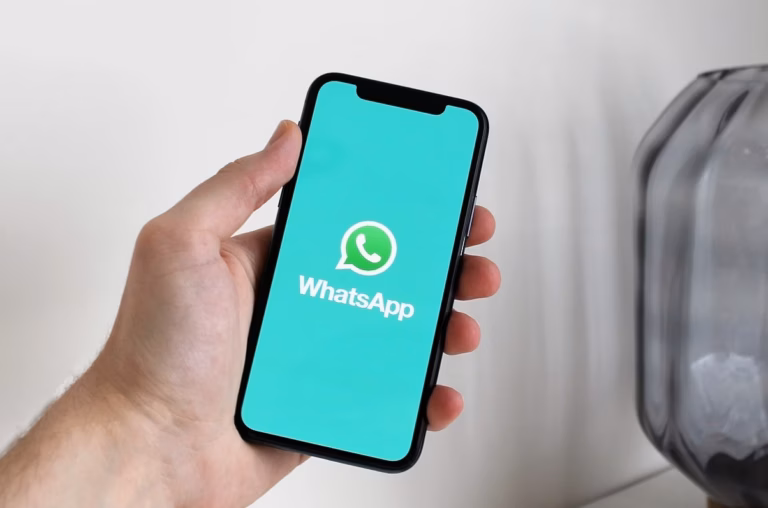 WhatsApp Plus vs WhatsApp : quelle différence ?